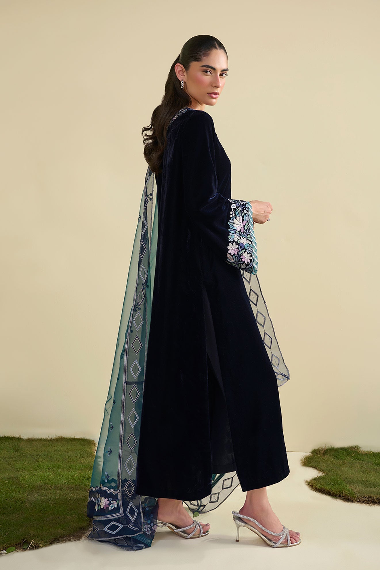 FW25DA-2812   NAVY BLUE  2PCS  EMBROIDERED KURTA WITH TROUSER