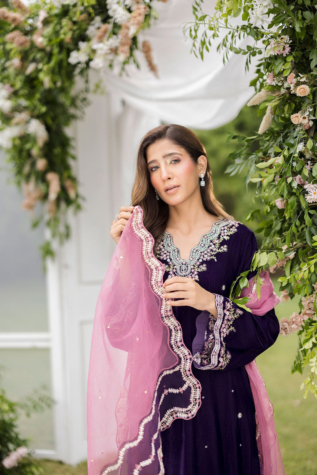 FW25DD-2830  MAGENTA  EMBROIDERED  DUPATTA