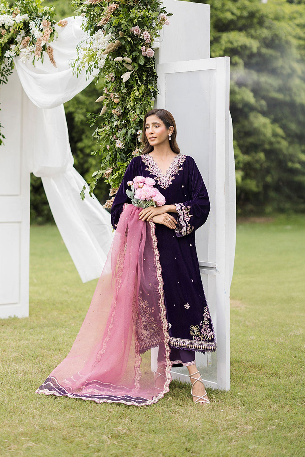 FW25DD-2830  MAGENTA  EMBROIDERED  DUPATTA