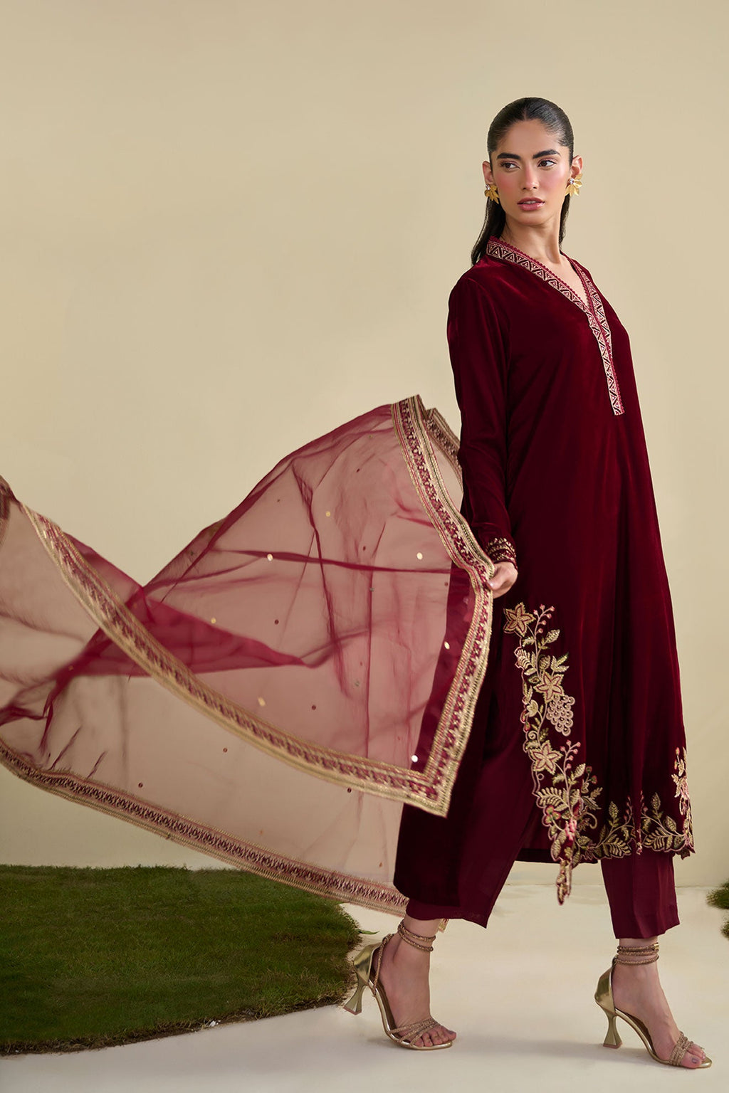 FW25DD-2832  MAROON  EMBROIDERED  DUPATTA