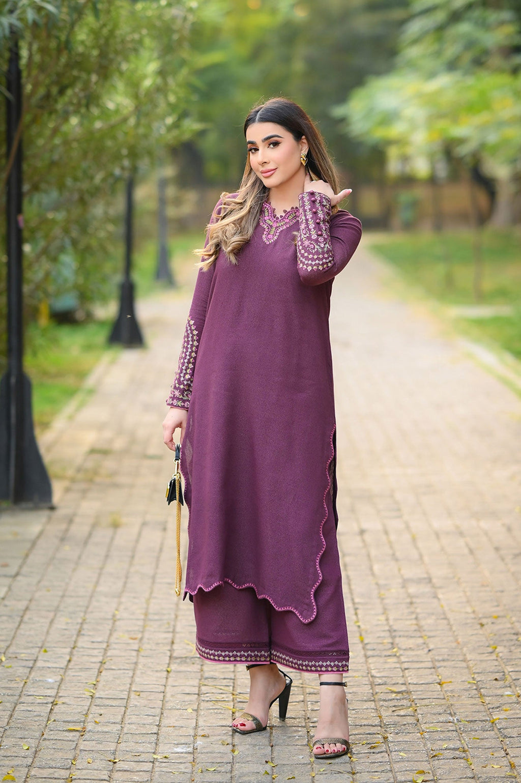 FW25DC-2879 PURPLE 2PCS  EMBROIDERED KURTA WITH TROUSER
