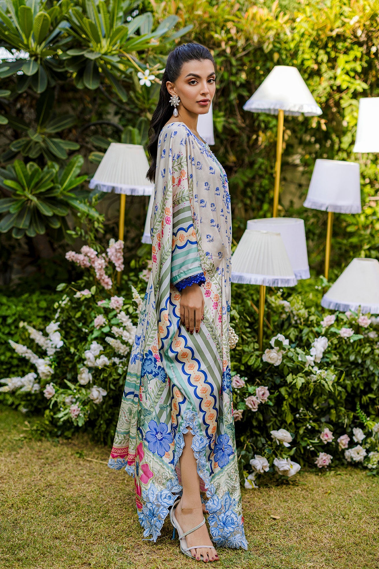 FW25DA-2869 MULTI HAND EMBELLISHED KAFTAN
