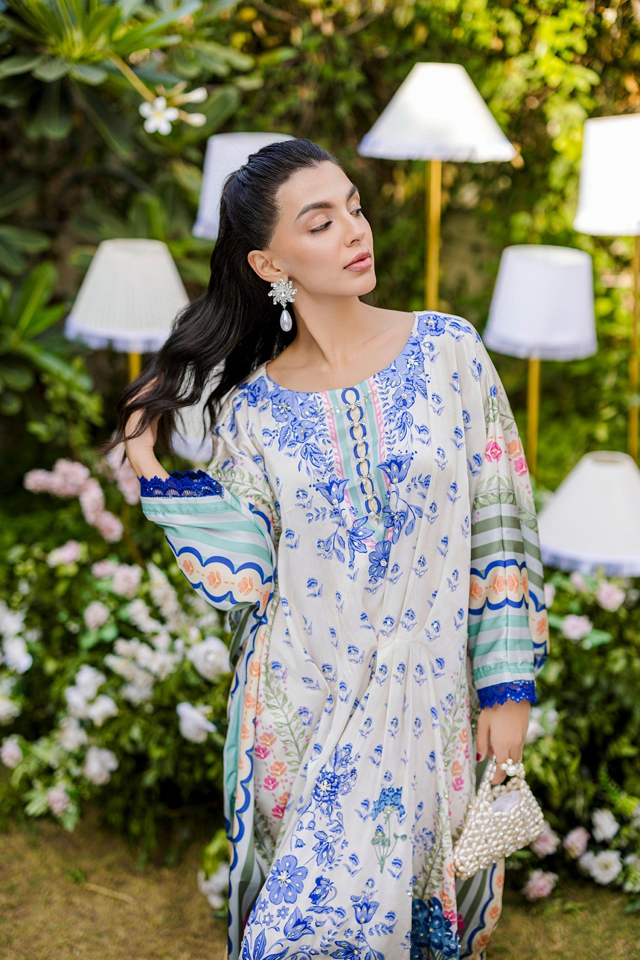 FW25DA-2869 MULTI HAND EMBELLISHED KAFTAN