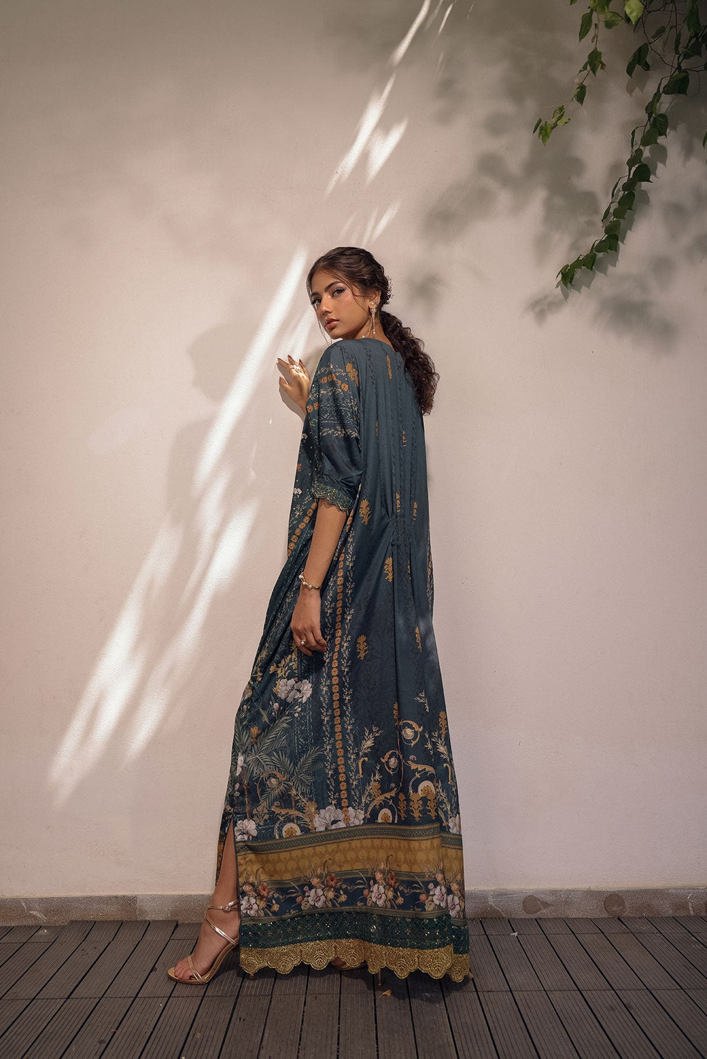SS24DA-2520 DARK GREEN HAND EMBELLISHED KAFTAN