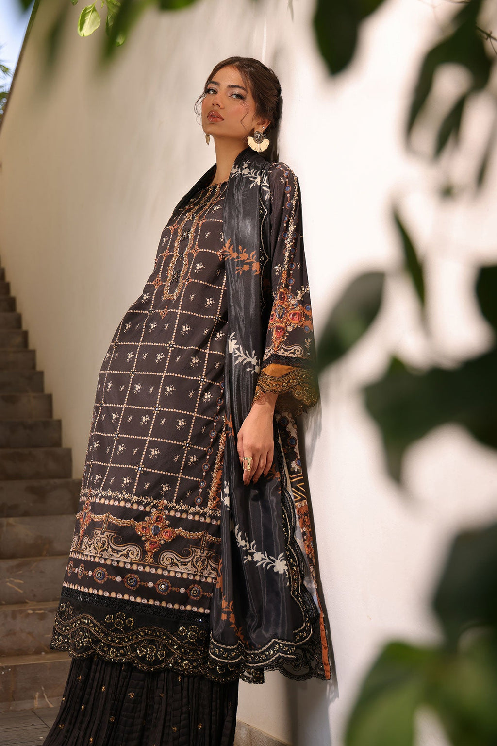 SS24DD-2511  BLACK DUPATTA