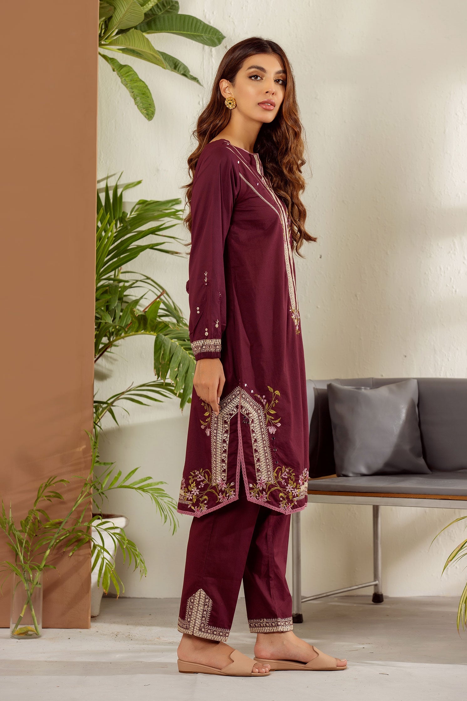 DC-2011 PURPLE 2PCS EMBROIDERED KURTA WITH TROUSER