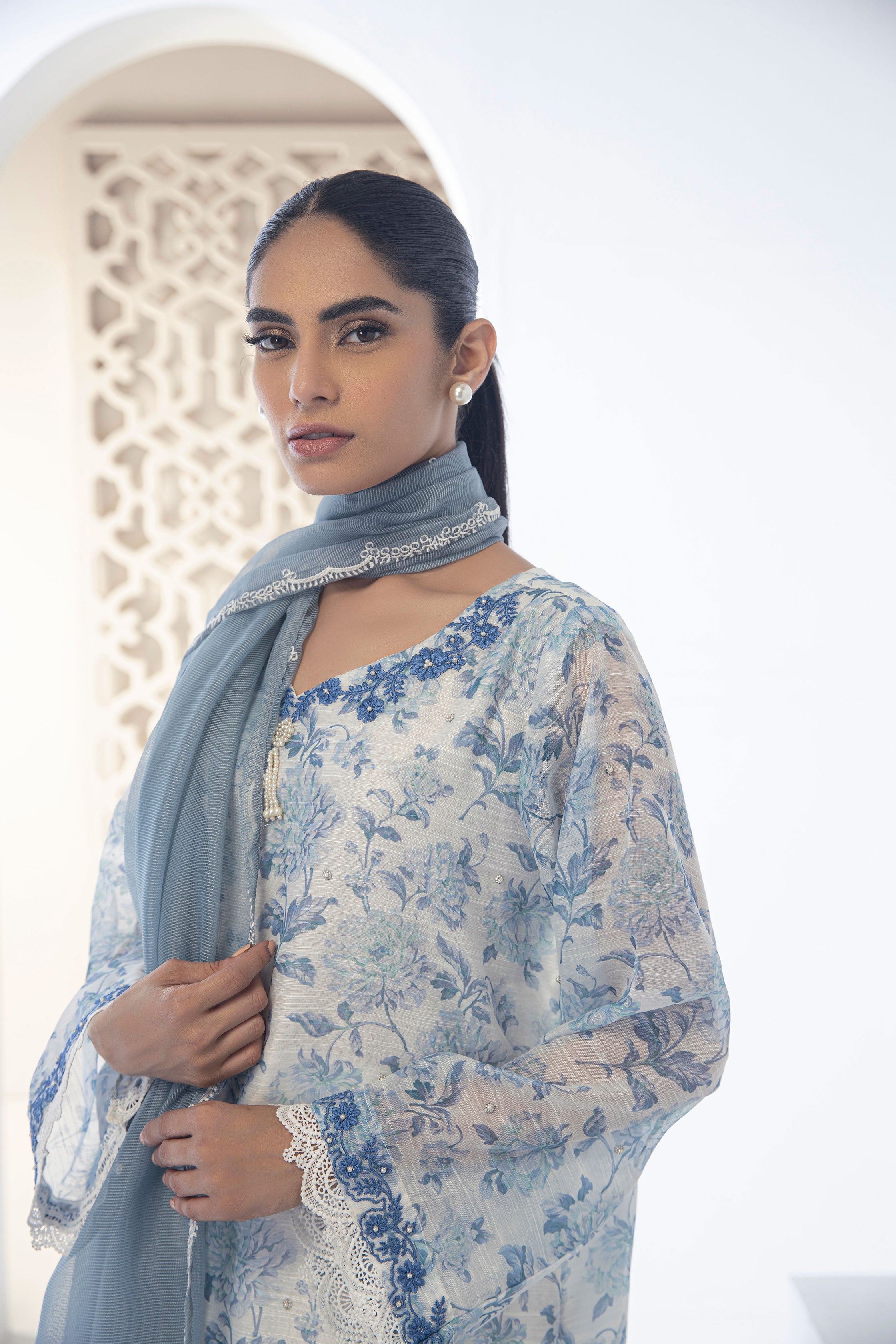 DA-2070 SKY BLUE EMBROIDERED KURTA