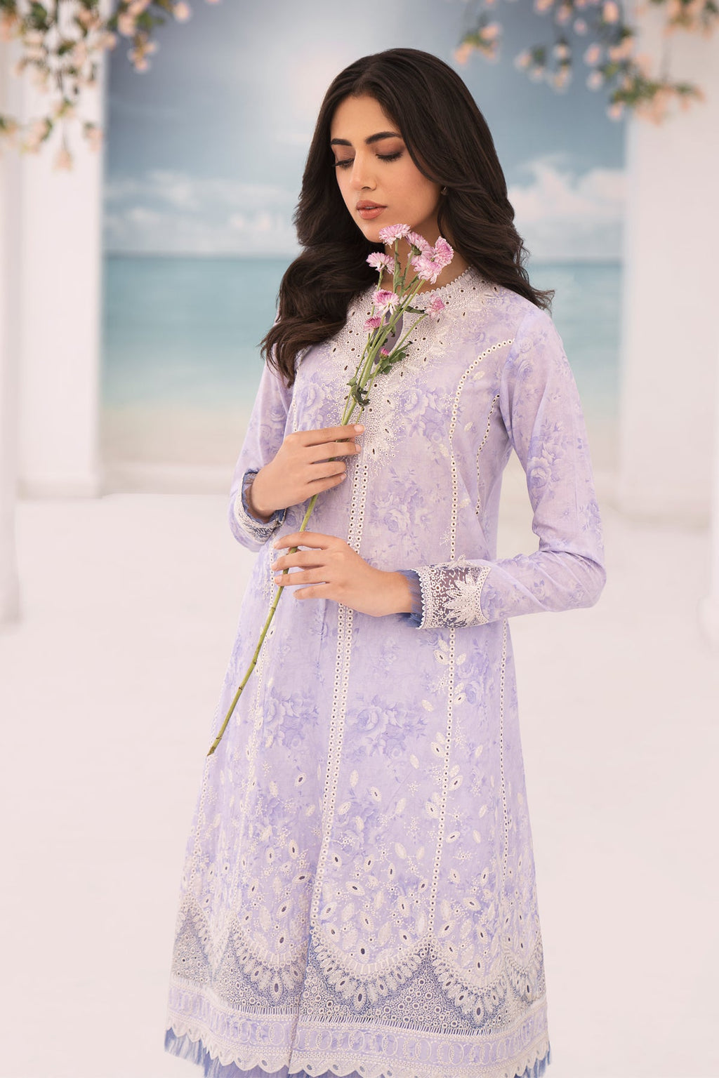 EMBROIDERED LAWN USE-9239