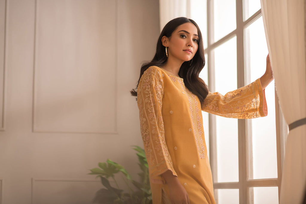 DA-1391 YELLOW EMBROIDERED KURTA