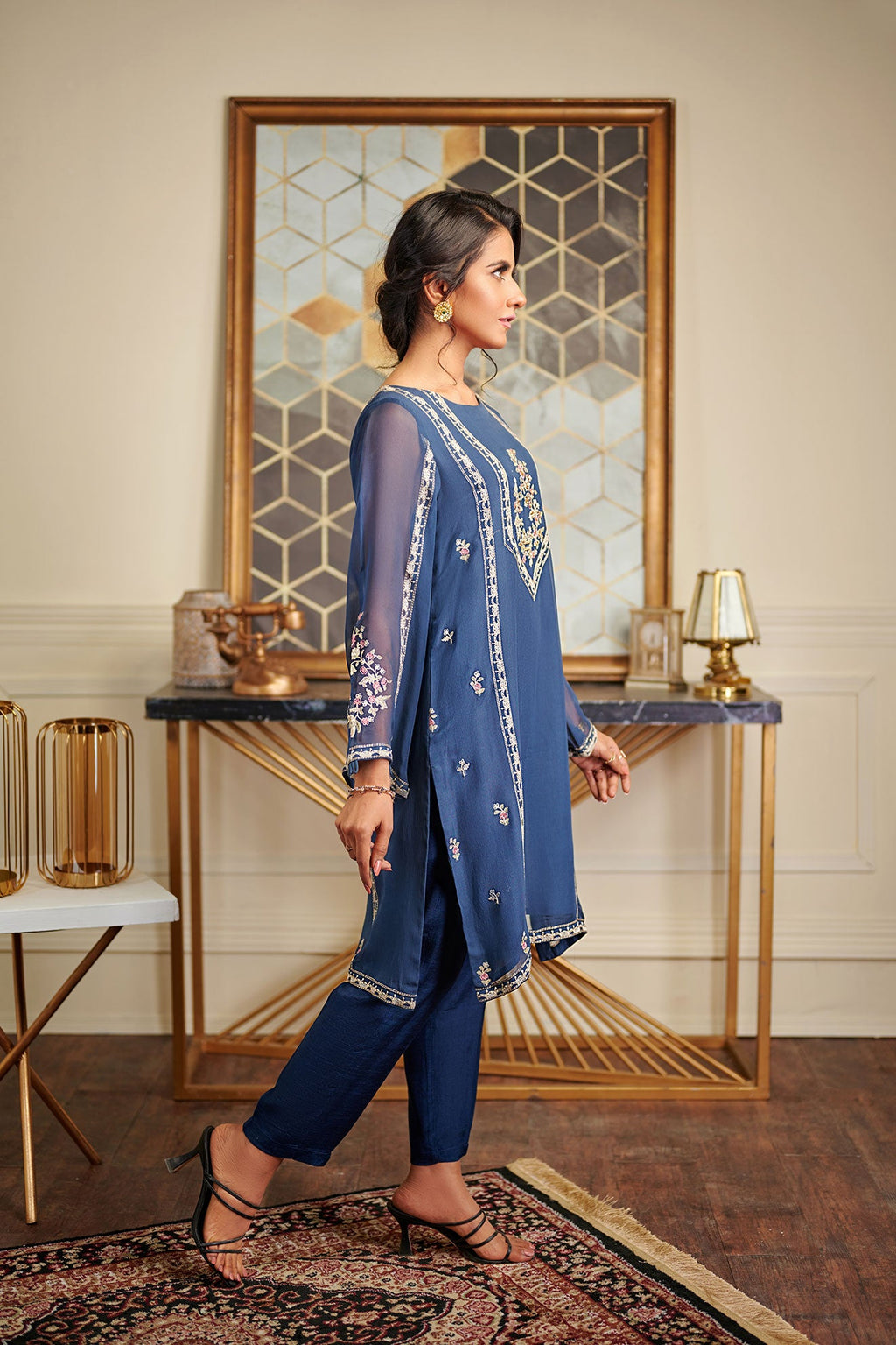 DA-1475 BLUE EMBROIDERED KURTA