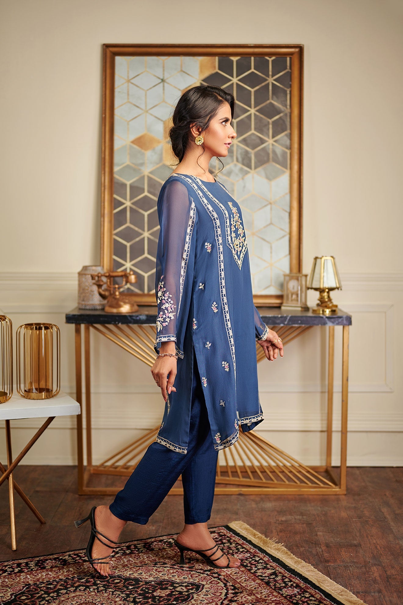 DA-1475 BLUE EMBROIDERED KURTA