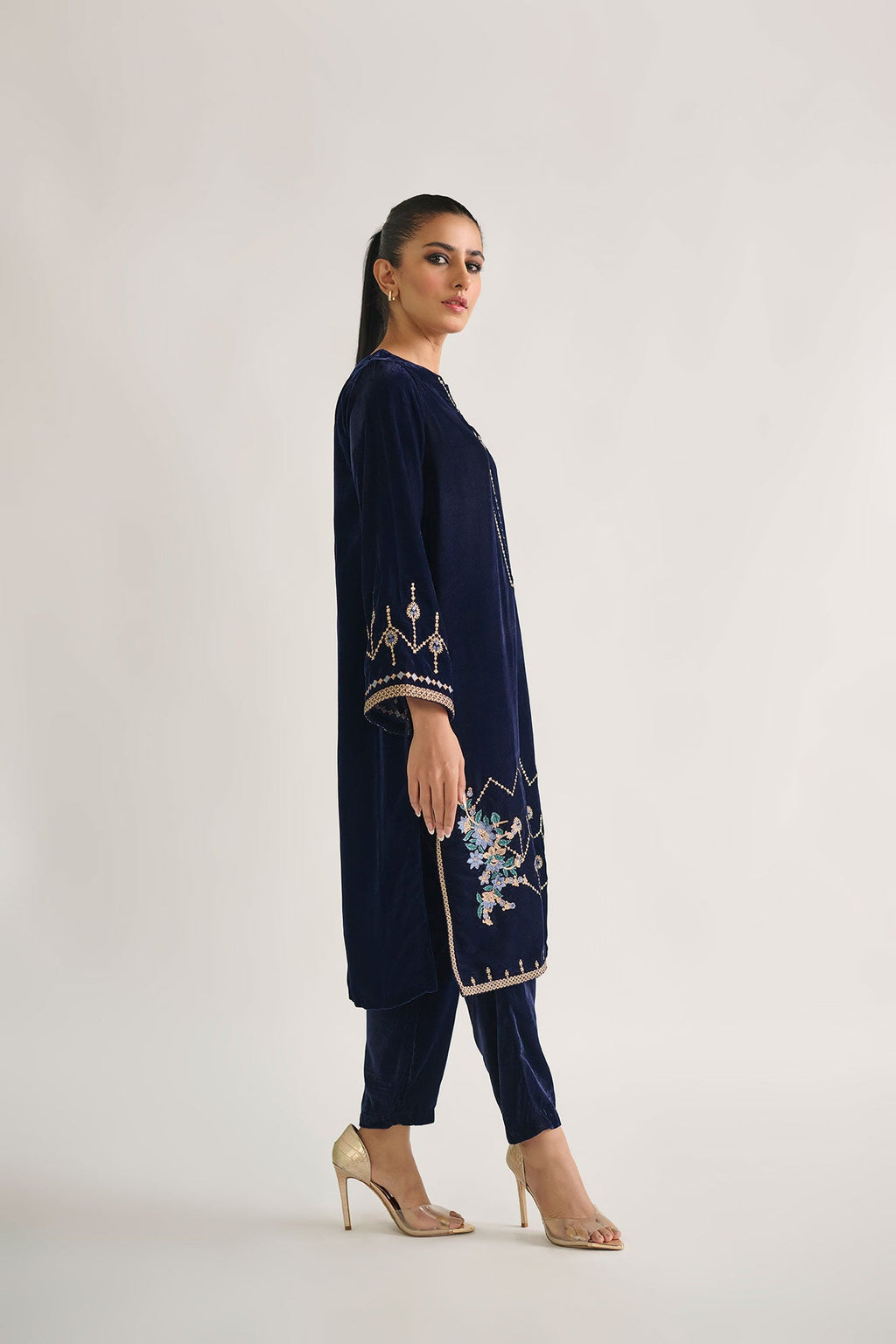 DA-1697 NAVY BLUE EMBROIDERED KURTA