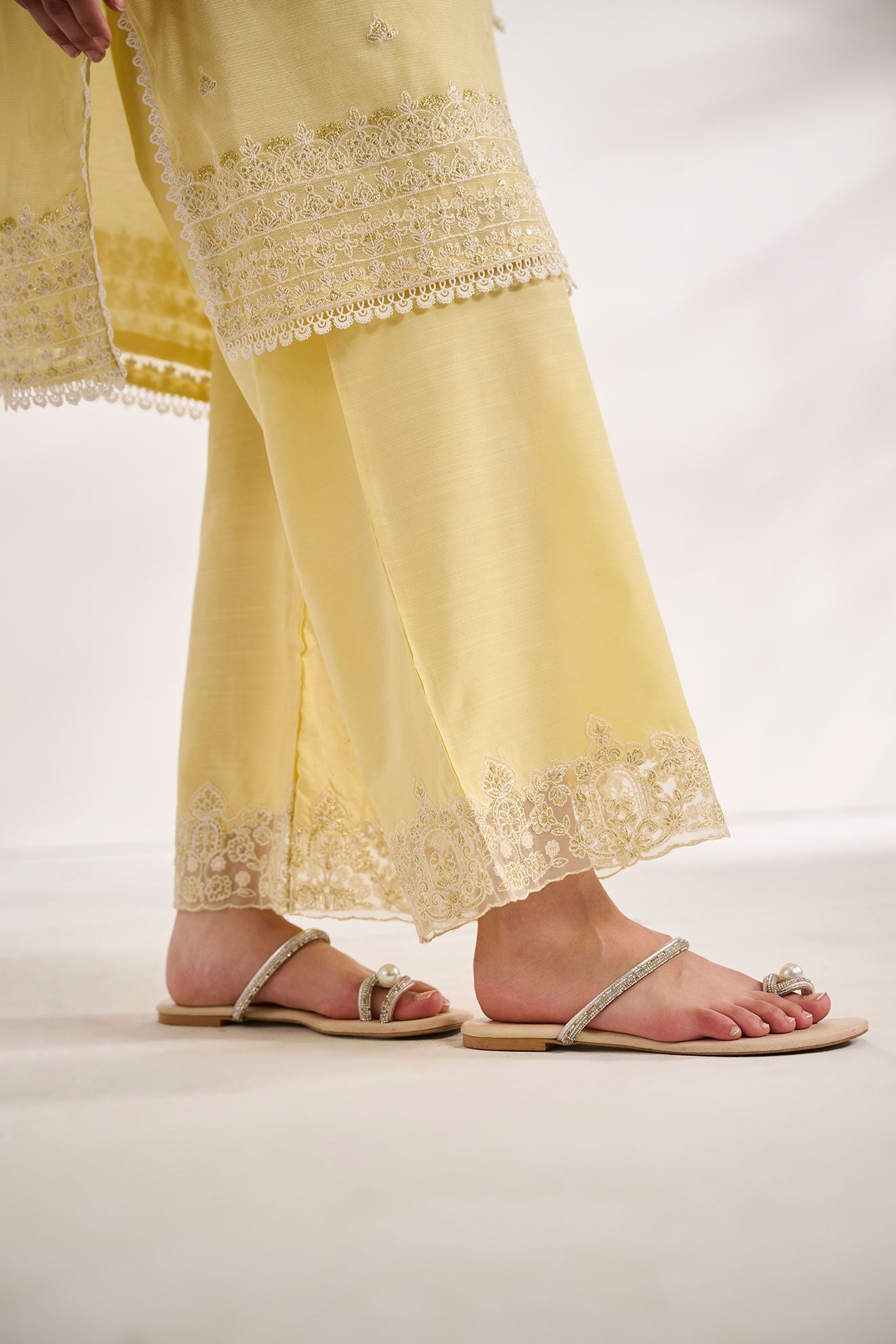 SS24DA-2584   YELLOW  2PCS  EMBROIDERED KURTA WITH TROUSER