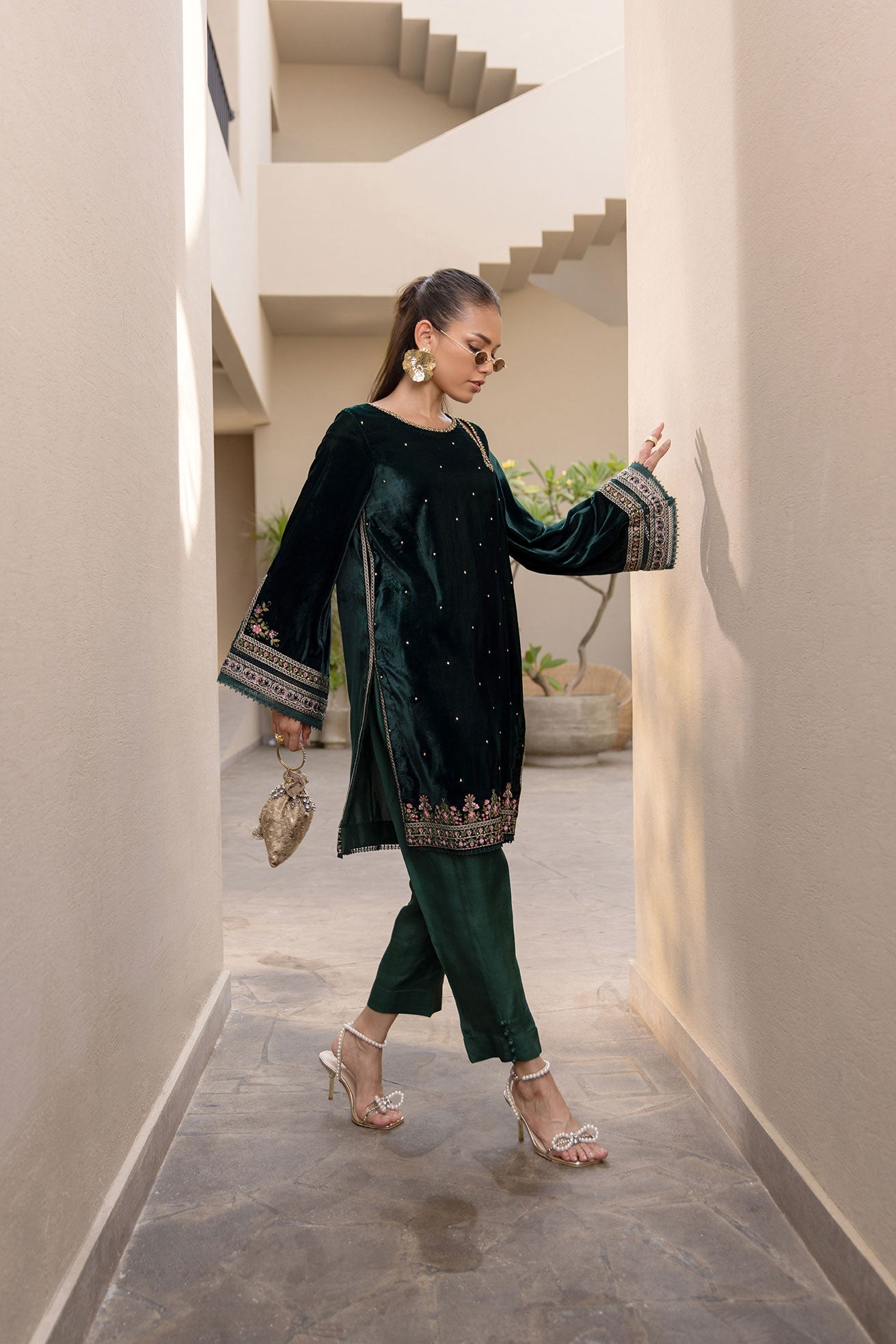 FW24DA-2622   DARK GREEN  2PCS  EMBROIDERED KURTA WITH TROUSER