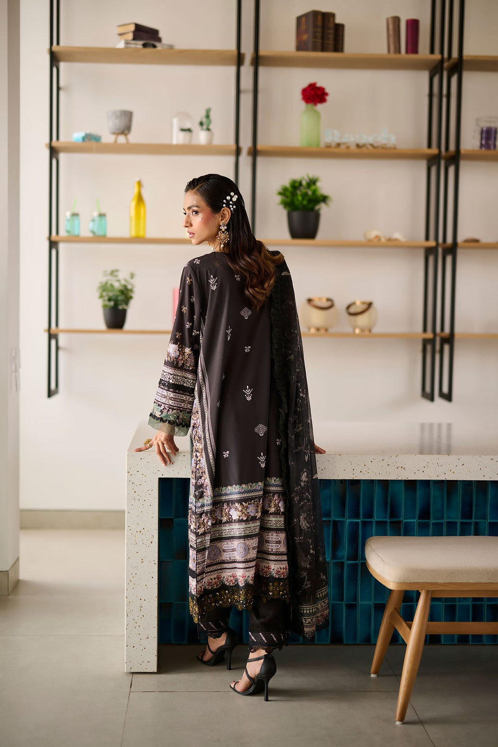 SS24DD-1124 BLACK DUPATTA