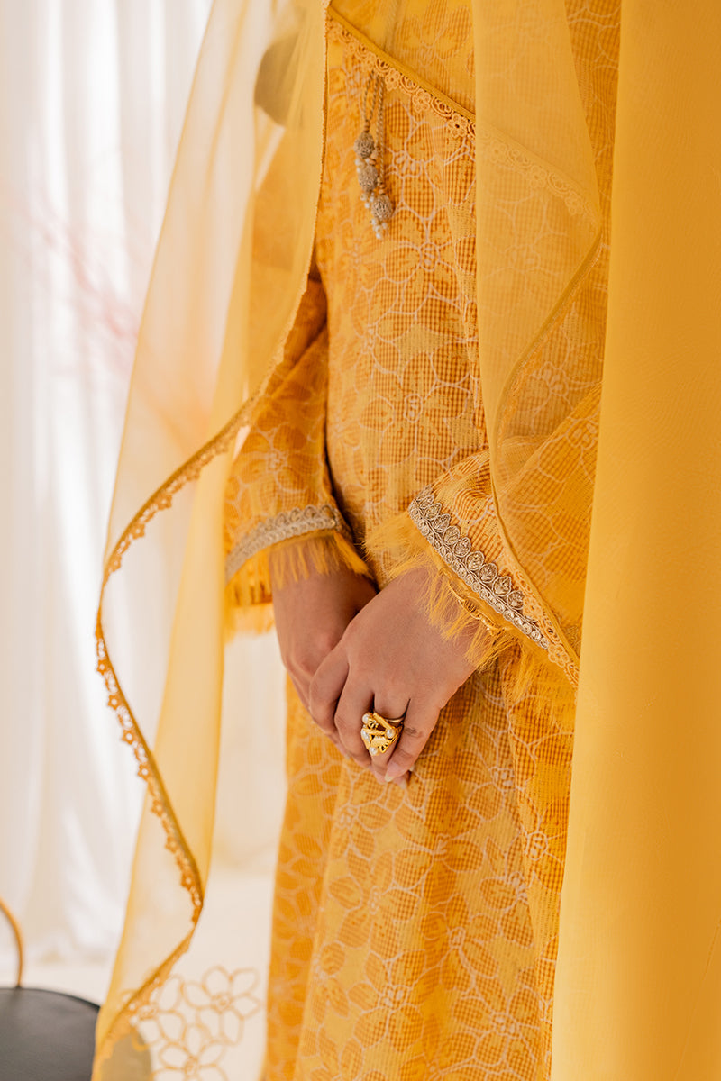 Ria Dupatta